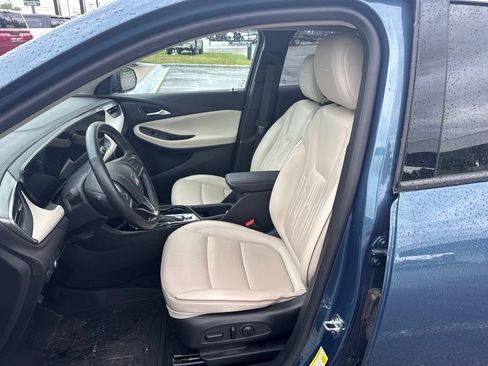 Used 2024 Buick Encore GX Avenir w/ Avenir Convenience Package AWD/4WD image 5