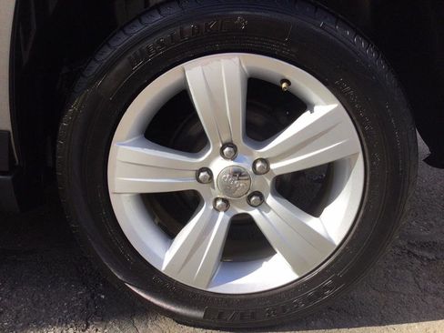 Used 2016 Jeep Compass Latitude image 25