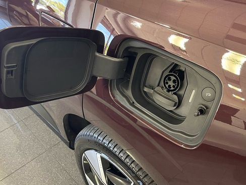 Used 2025 Volvo EX90 Ultra image 15