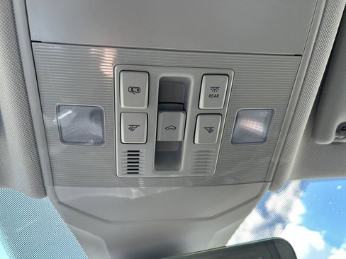 New 2025 Volkswagen Jetta SE image 36