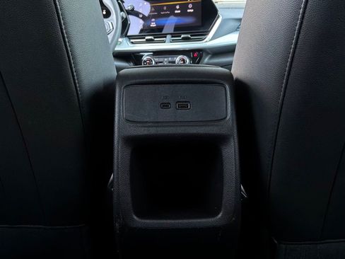 Used 2025 Chevrolet Trax LT FWD image 13