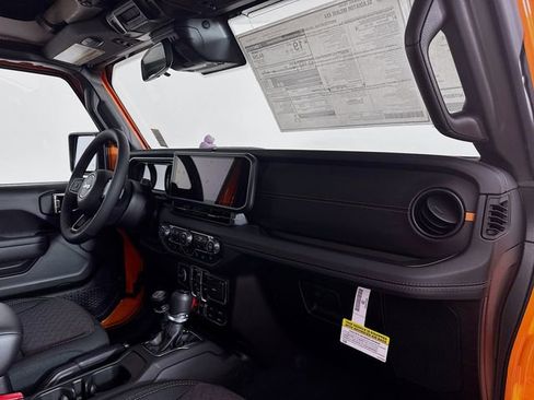 New 2025 Jeep Gladiator Mojave w/ Safety Group image 31