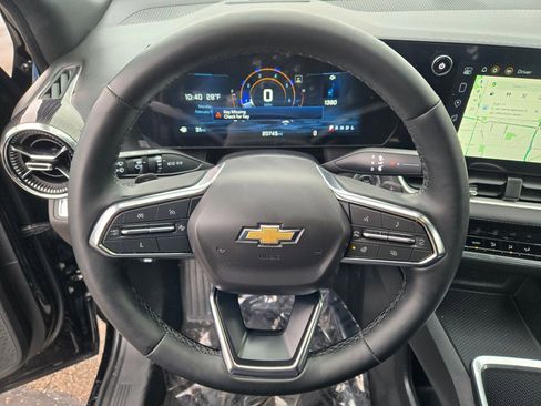 Certified 2025 Chevrolet Equinox LT w/ Safety and Technology Package image 29