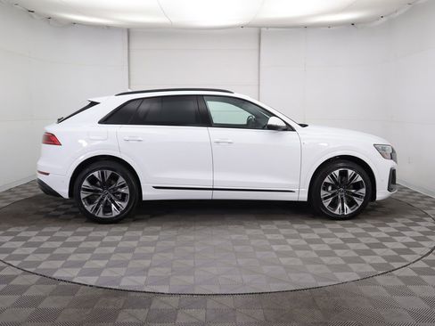 Used 2025 Audi Q8 Premium Plus w/ Premium Plus Package image 5