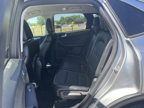 Used 2022 Ford Escape SEL w/ Technology Package FWD image 10