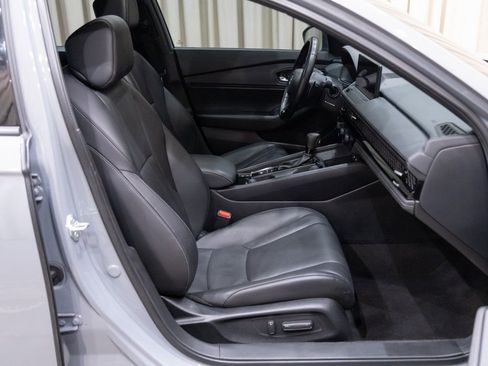 Used 2024 Honda Accord Sport image 11