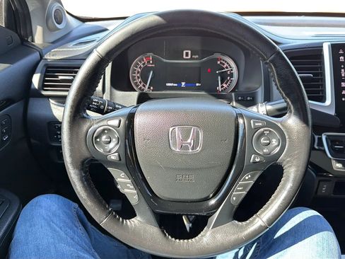 Used 2017 Honda Ridgeline RTL-E image 10
