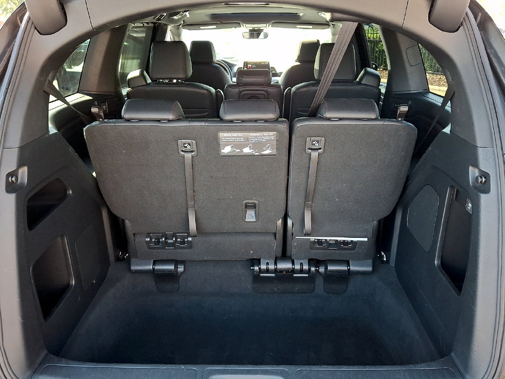 Used 2025 Honda Odyssey Sport-L image 29