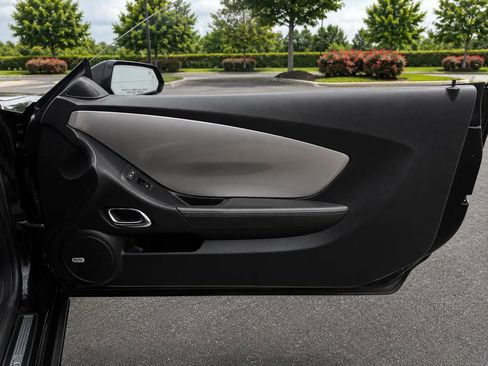 Used 2015 Chevrolet Camaro SS RWD image 19