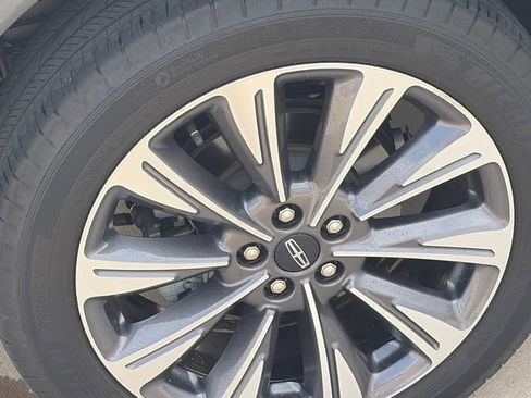 Used 2020 Lincoln Corsair Reserve w/ Elements Package image 11