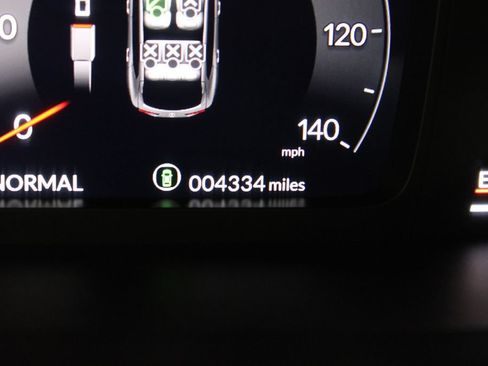 Used 2025 Acura ADX A-Spec AWD/4WD image 4