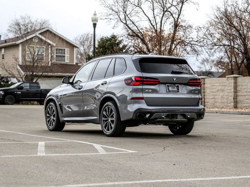 New 2026 BMW X5 xDrive40i w/ Executive Package image 3