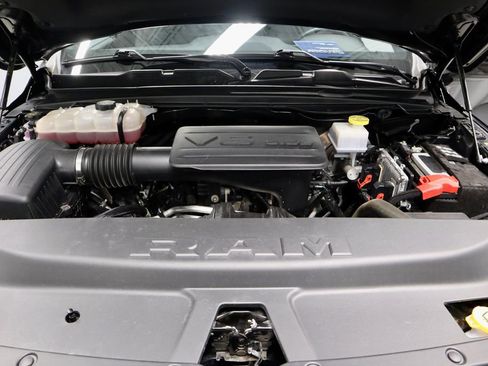 Used 2023 RAM 1500 Big Horn AWD/4WD image 14