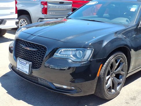 Used 2022 Chrysler 300 S RWD image 7