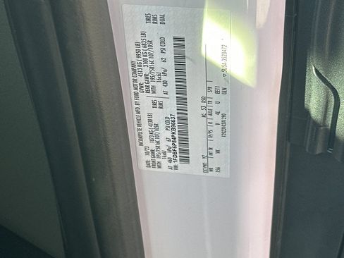 Used 2023 Ford Transit 350 DRW RWD image 28