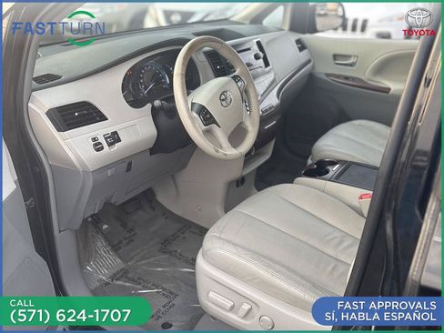 Used 2014 Toyota Sienna XLE FWD image 14