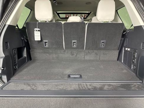 New 2025 Lincoln Navigator Reserve image 26