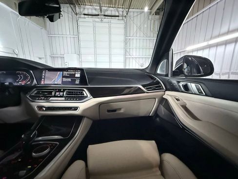 Used 2020 BMW X5 xDrive50i w/ Executive Package image 50