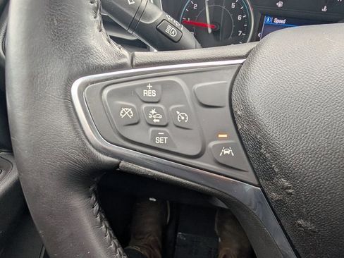 Used 2020 Chevrolet Equinox LT w/ Driver Convenience Package image 18