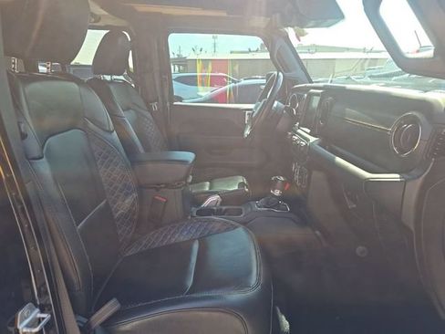 Used 2022 Jeep Wrangler Unlimited Sahara AWD/4WD image 3