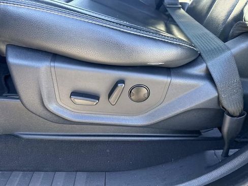 Used 2022 Ford F350 Lariat w/ Black Appearance Package image 18