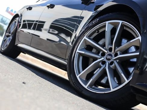 Used 2021 Audi A7 e Prestige w/ Prestige Package image 18