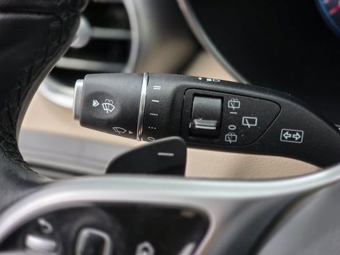 Used 2022 Mercedes-Benz GLC 300 image 32