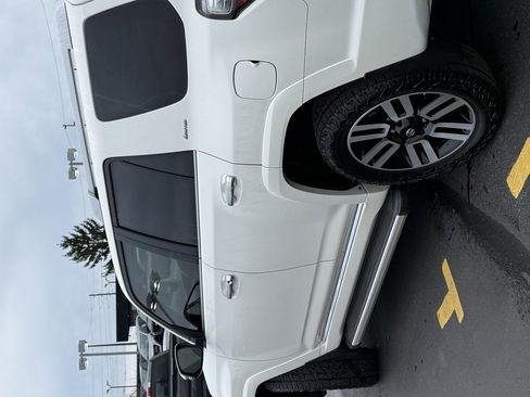 Used 2018 Toyota 4Runner Limited image 11