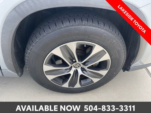 Used 2022 Toyota Highlander XLE FWD image 10