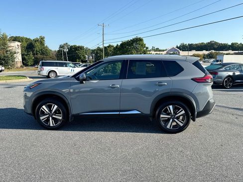 Used 2023 Nissan Rogue SL w/ SL Premium Package image 4