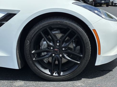 Used 2019 Chevrolet Corvette Stingray Coupe w/ 1LT RWD image 7