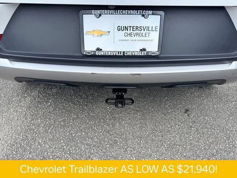 Used 2023 Chevrolet TrailBlazer LT FWD image 9