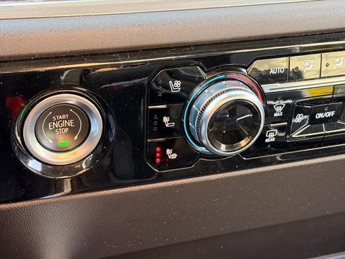 Used 2023 GMC Sierra 1500 SLT w/ SLT Premium Package image 21