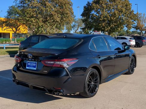 Used 2023 Toyota Camry XSE image 3