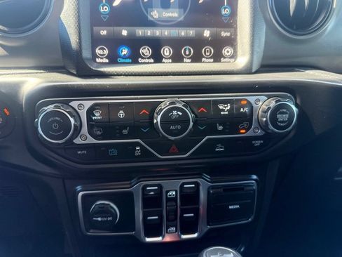 Used 2023 Jeep Wrangler Unlimited w/ Cold Weather Group AWD/4WD image 21
