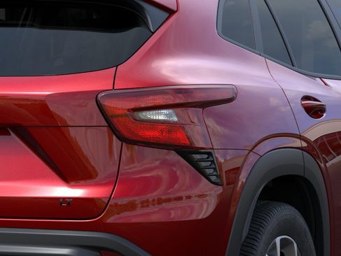 New 2026 Chevrolet Trax LT FWD image 12
