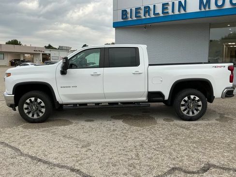 Used 2023 Chevrolet Silverado 3500 LT w/ All Star Edition AWD/4WD image 2