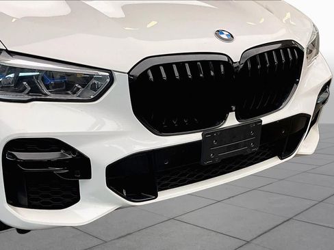 Used 2022 BMW X5 xDrive40i w/ M Sport Package AWD/4WD image 32