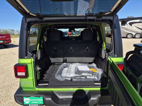 New 2026 Jeep Wrangler Unlimited Sport w/ Convenience Group image 7