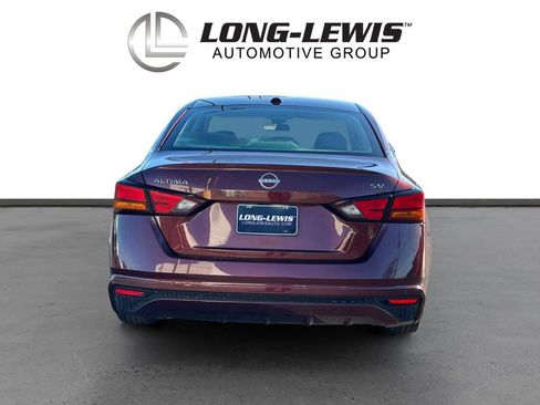 Used 2024 Nissan Altima 2.5 SV image 5