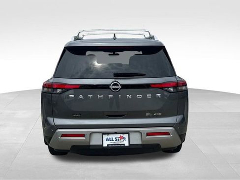 Used 2025 Nissan Pathfinder SL AWD/4WD image 8