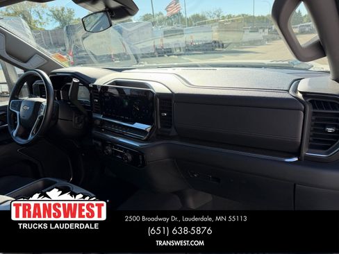 Used 2024 Chevrolet Silverado 3500 LT image 21