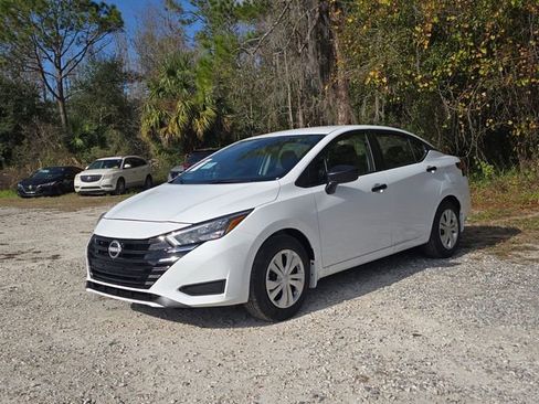 New 2025 Nissan Versa S w/ Trunk Package image 4