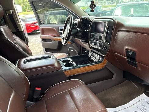 Used 2015 Chevrolet Silverado 1500 High Country w/ High Country Premium Package RWD image 19