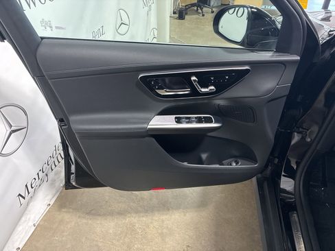 Used 2025 Mercedes-Benz GLC 300 GLC 300 image 7