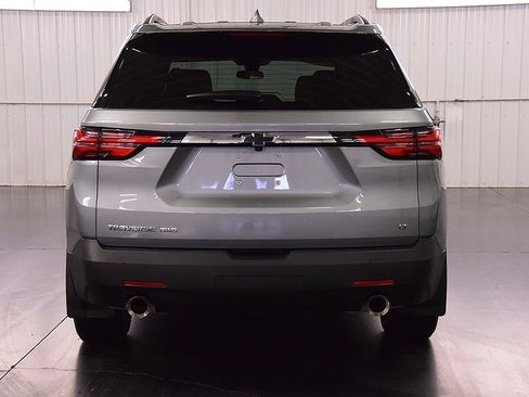 Used 2023 Chevrolet Traverse LT image 6