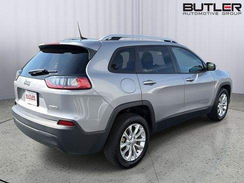 Used 2020 Jeep Cherokee Latitude FWD image 6