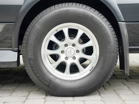 Used 2018 Mercedes-Benz Sprinter 3500 image 16