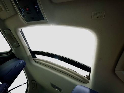 Used 2019 Lexus UX 250h image 27