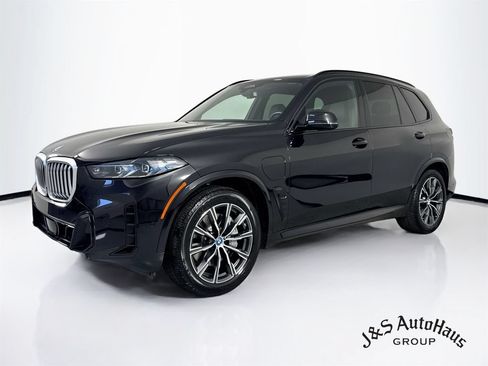 Used 2024 BMW X5 xDrive50e w/ M Sport Package AWD/4WD image 3